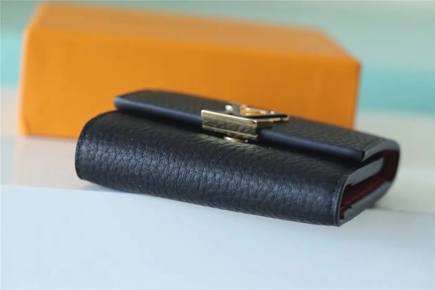 Louis Vuitton Capucines XS Wallet Black / - Image 4