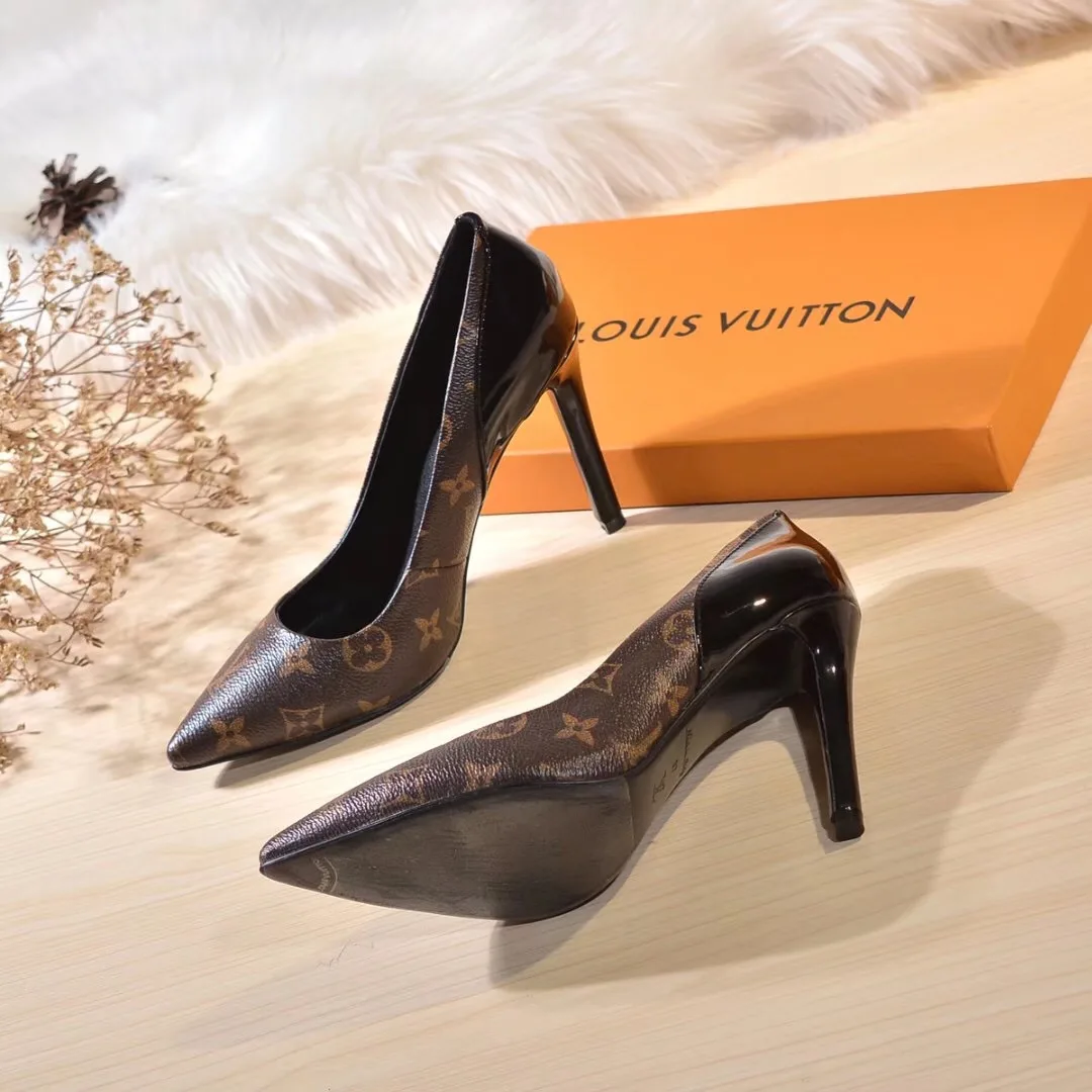 Alternative view of Louis Vuitton Cherie Pump Brown / 1A4W3Z