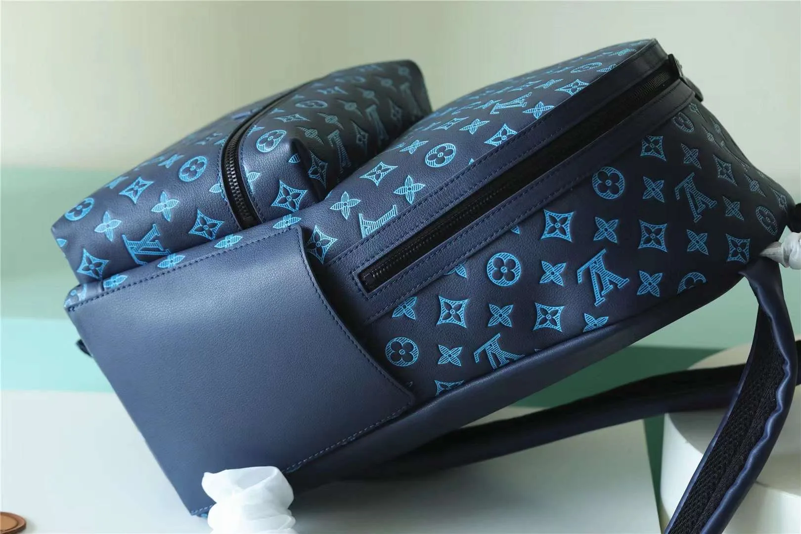 Louis Vuitton Discovery Backpack Blue / - Image 4