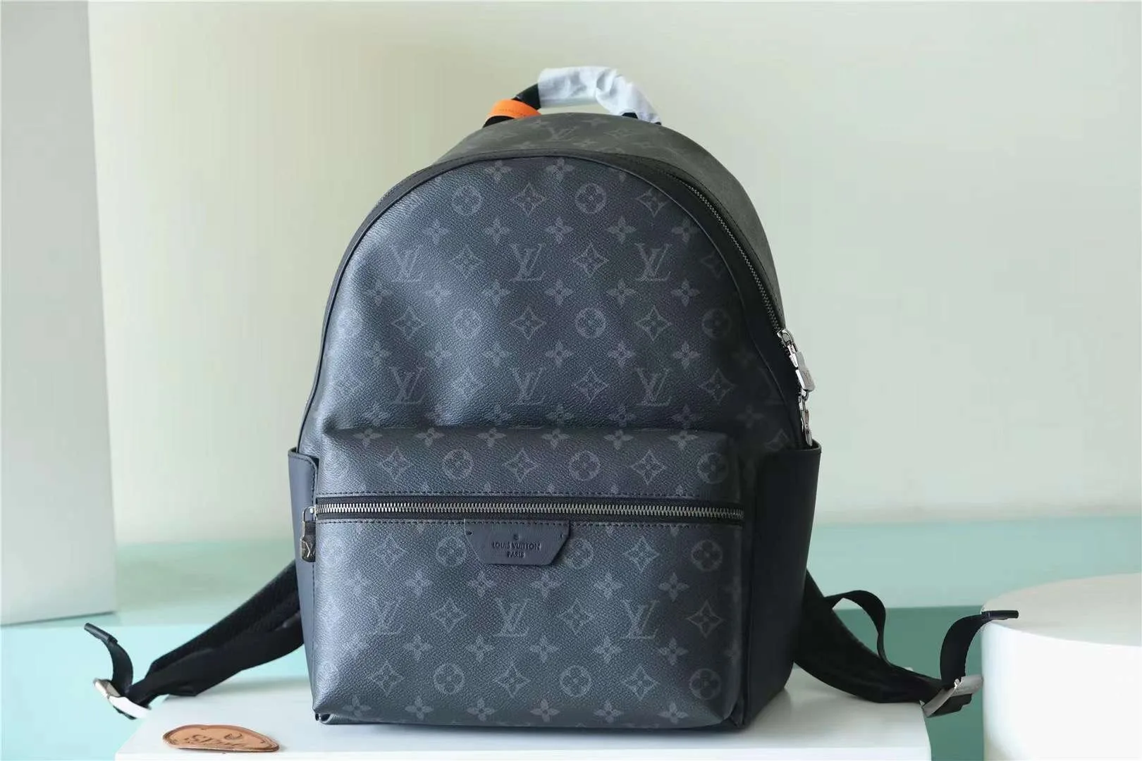 Louis Vuitton Discovery Backpack Black / - Image 5