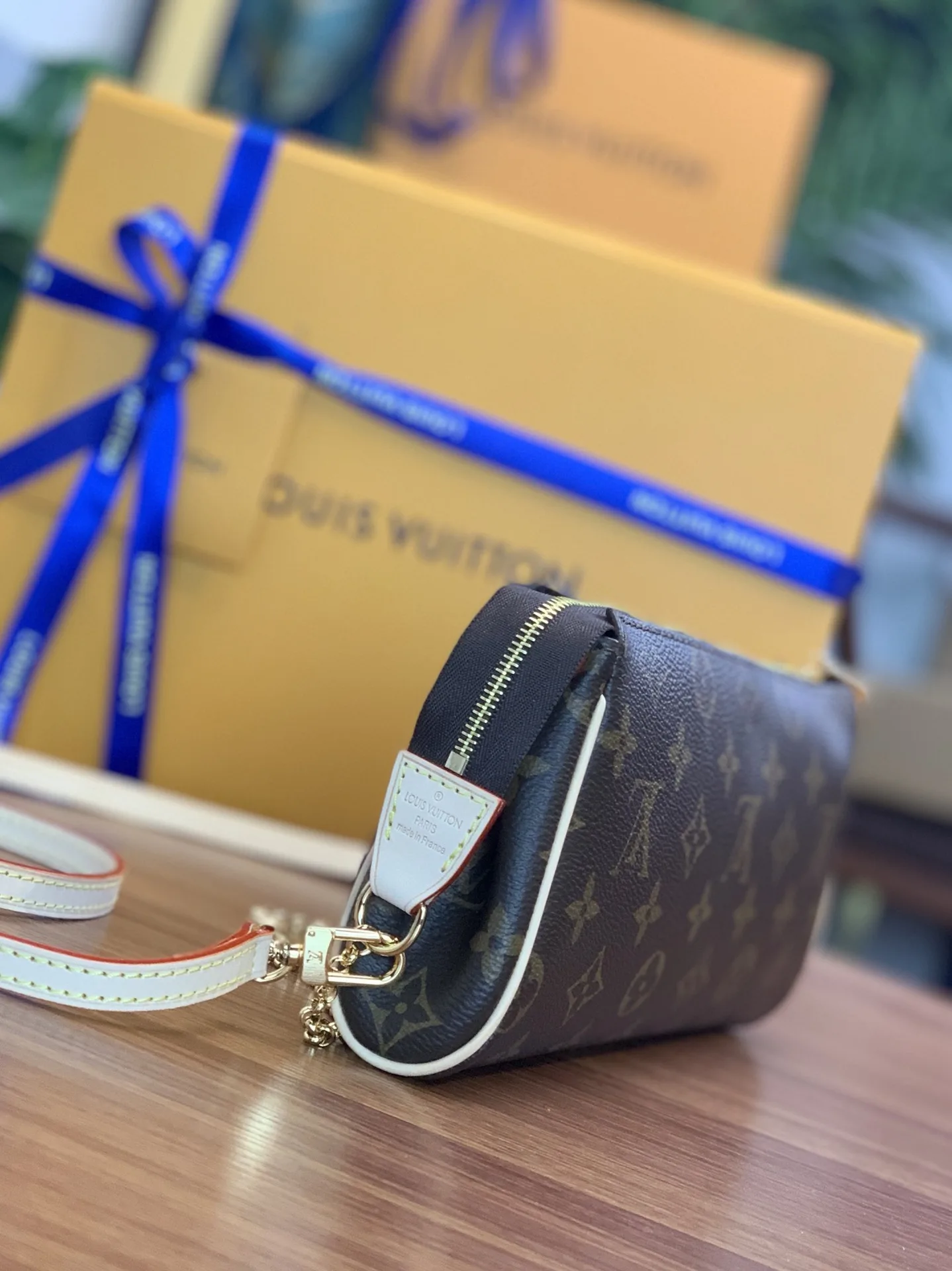 Louis Vuitton Eva 2Way Chain Shoulder Bag / Brown Monogram - Image 9