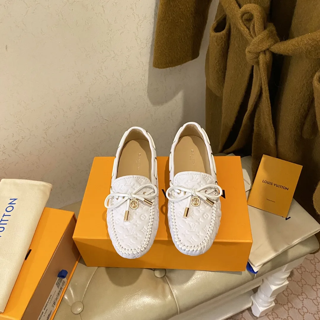 Alternative view of Louis Vuitton Gloria Flat Loafer White