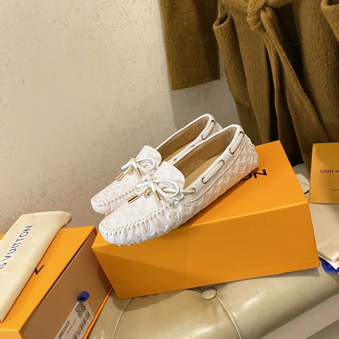 Louis Vuitton Gloria Flat Loafer White - Image 8