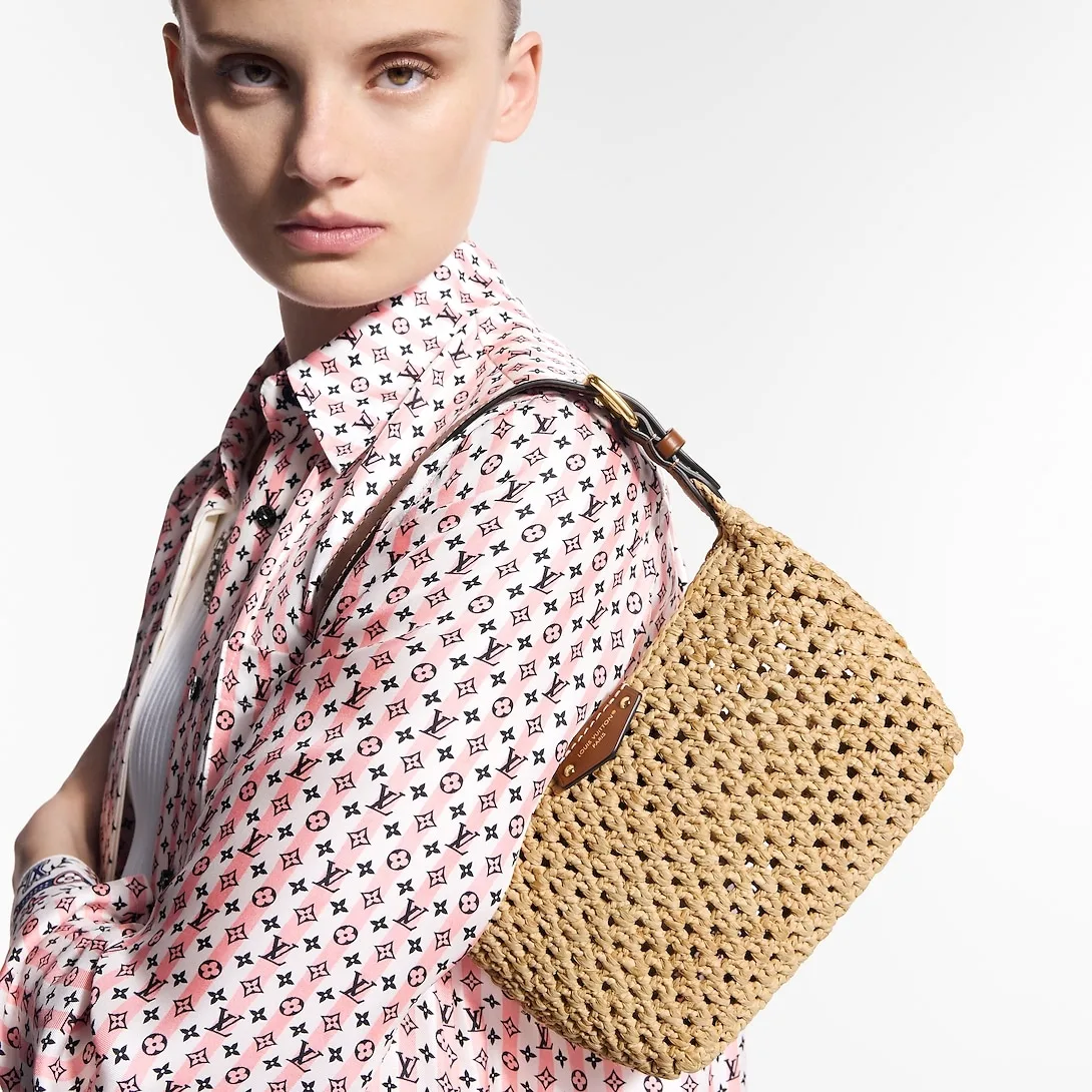 Alternative view of Louis Vuitton Hills Pochette Shoulder Bag / Natural Tan Raffia Gold Hardware