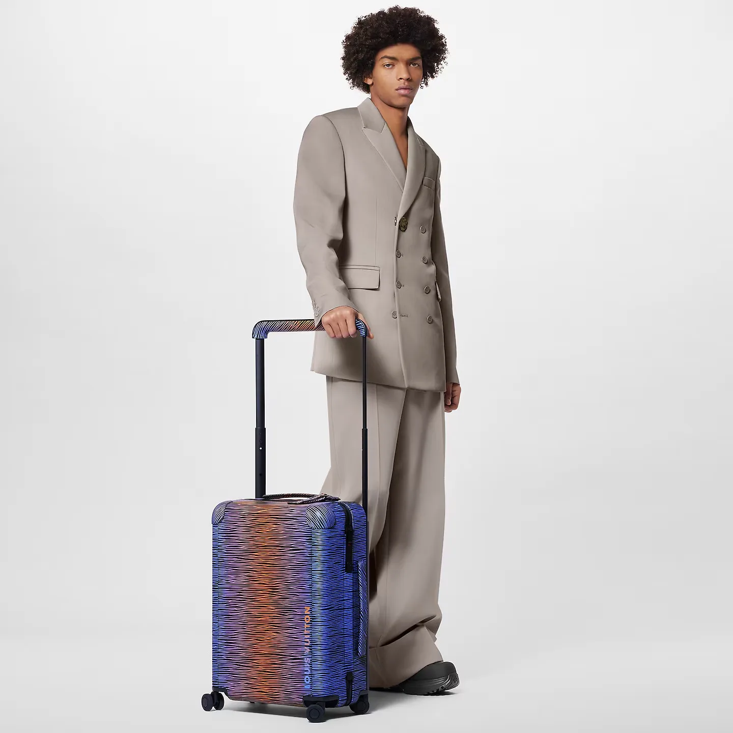 Alternative view of Louis Vuitton Horizon 55 Suitcase / Multicolor Black Hardware