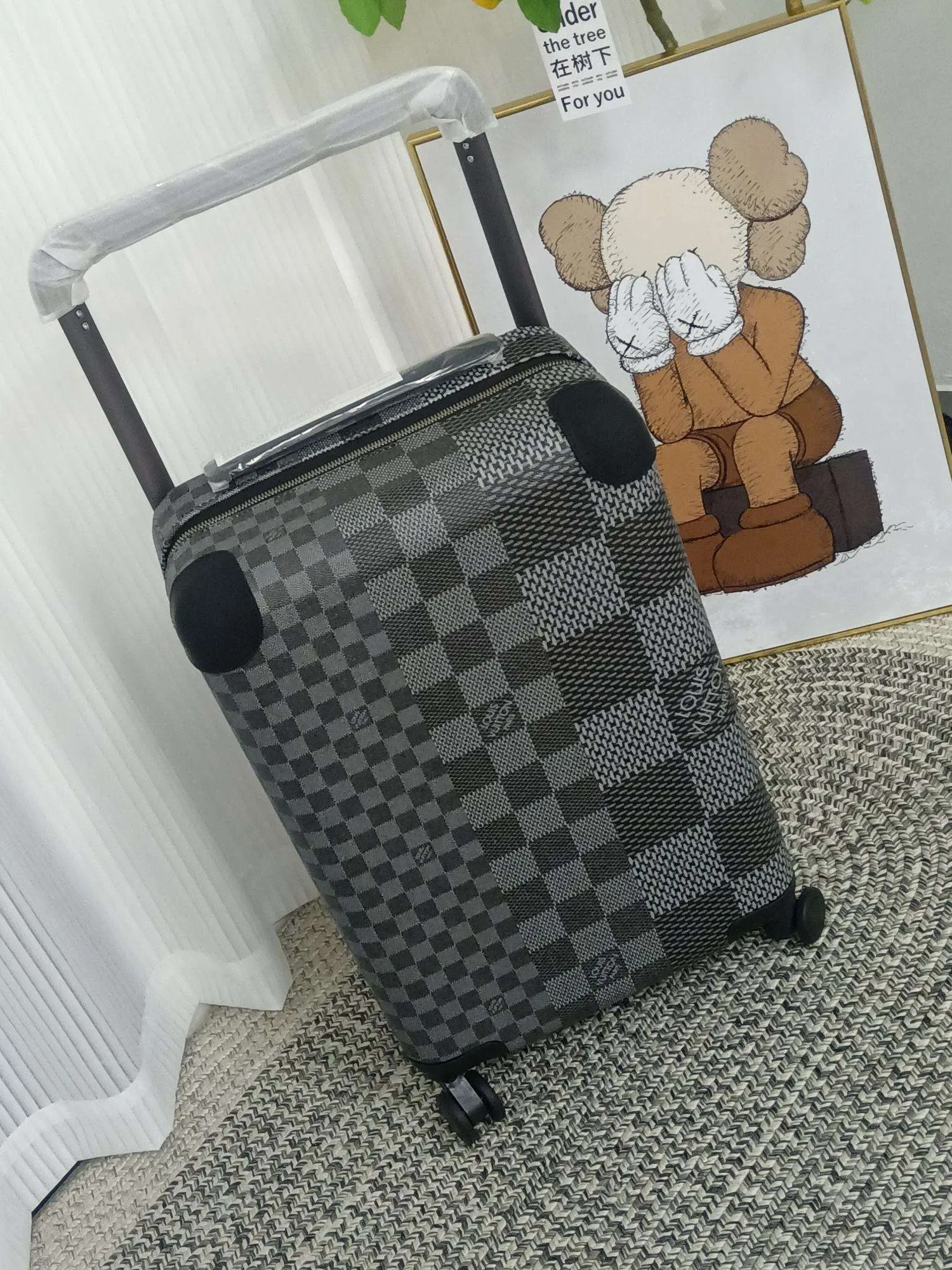 Alternative view of Louis Vuitton Horizon 55 / Damier Graphite Grey Silver Hardware