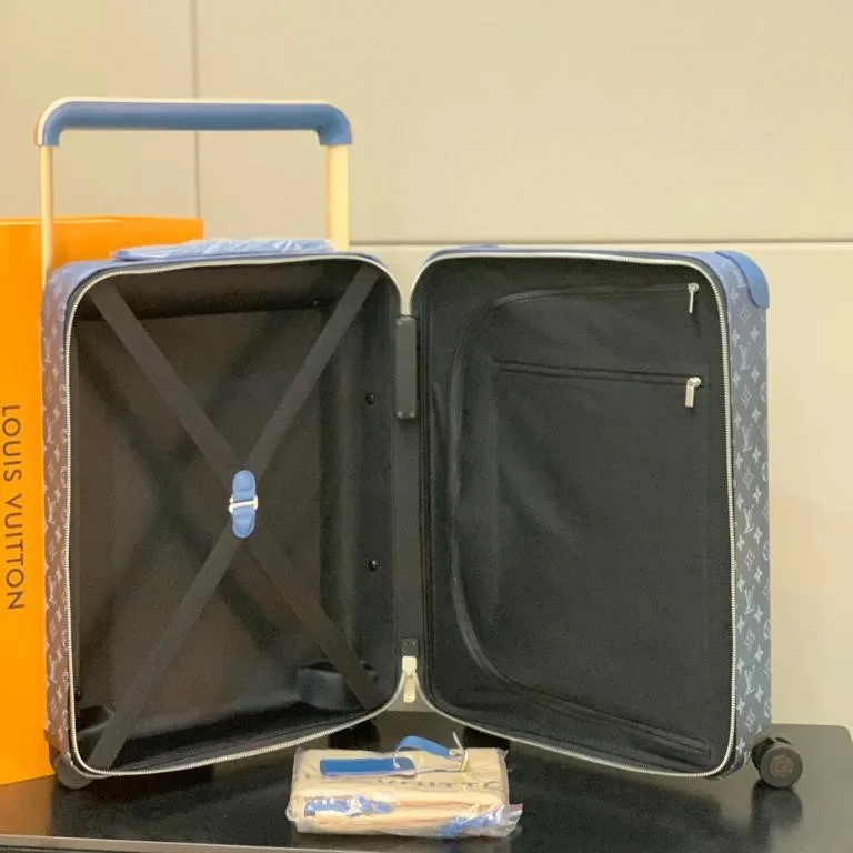Louis Vuitton Horizon 55 Suitcase / Navy Blue Gold Hardware - Image 7