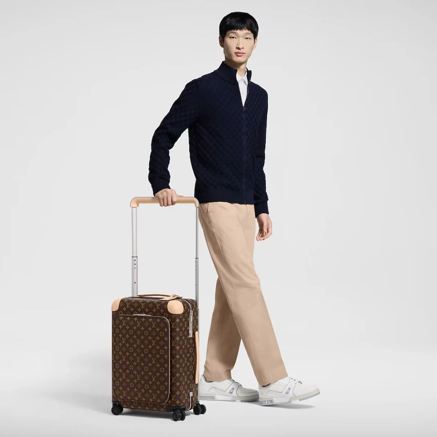 Alternative view of Louis Vuitton Horizon Business Suitcase / Brown Champagne Hardware