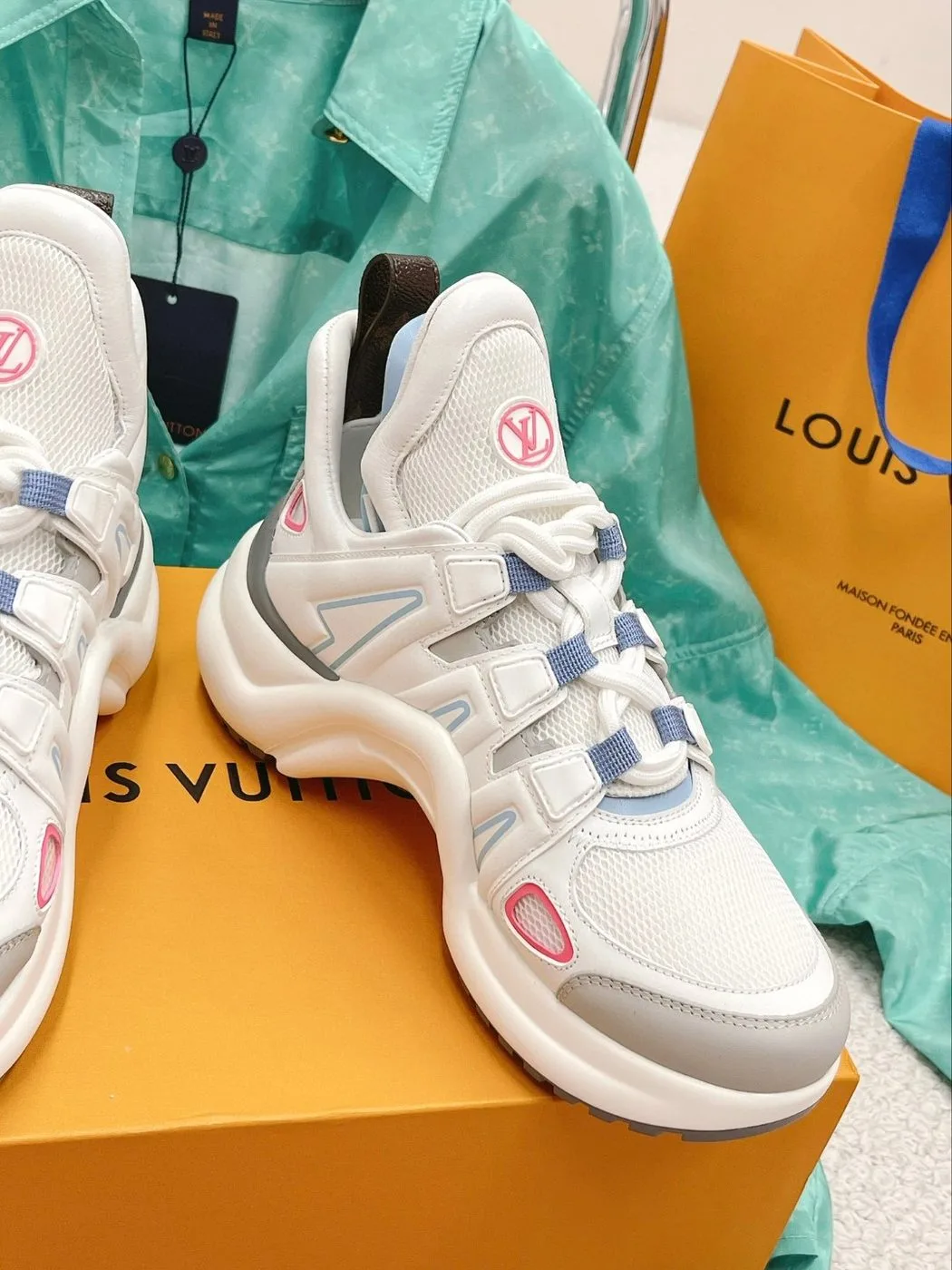 Louis Vuitton LV Archlight Sneaker Light Pink - Image 3