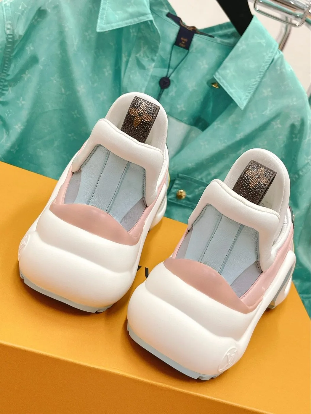 Louis Vuitton LV Archlight Sneaker Multicolor - Image 4