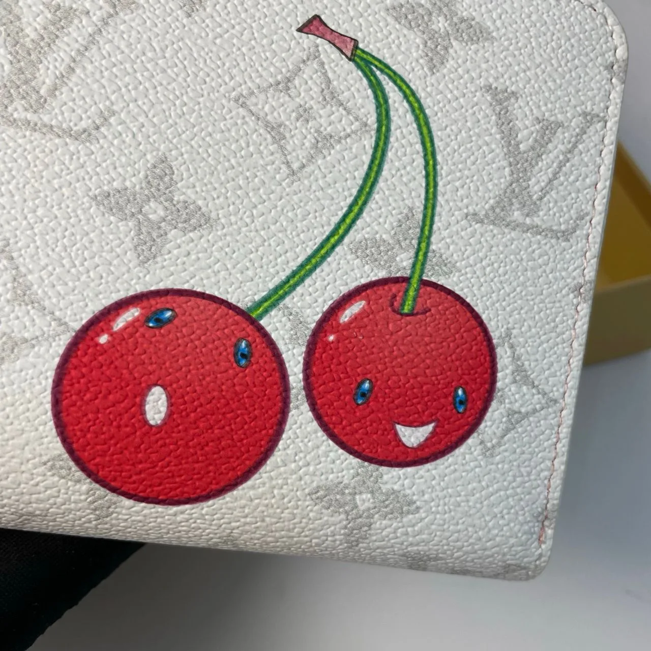Louis Vuitton LV x TM Zippy Wallet White / - Image 5