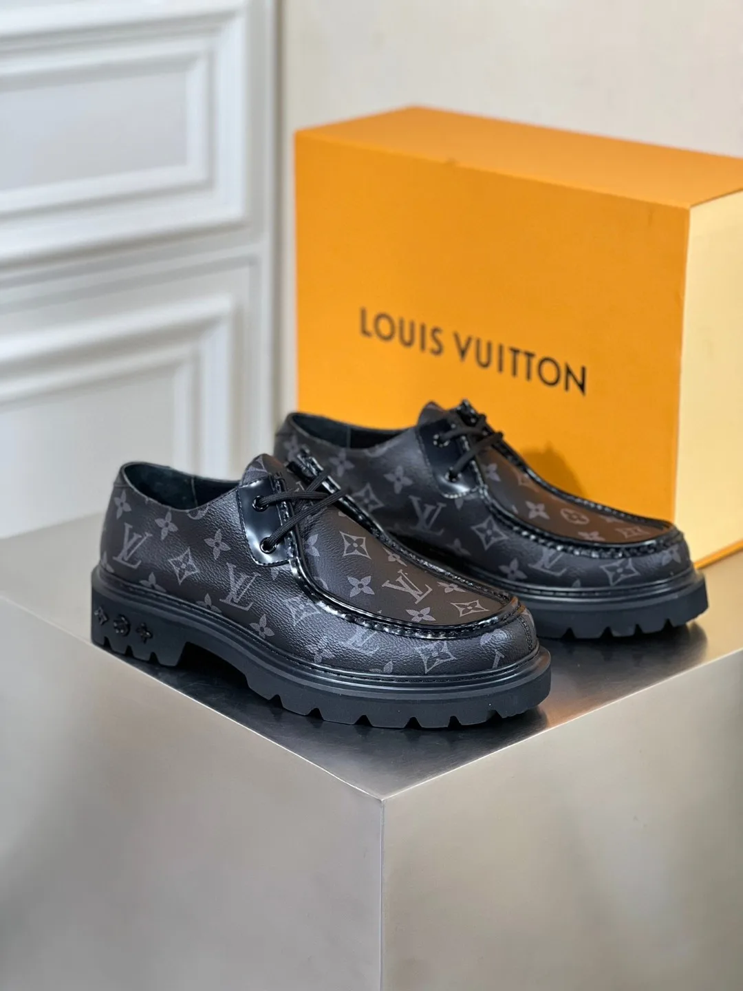 Louis Vuitton LV Ranger Derby Monogram Flowers Black - Image 4