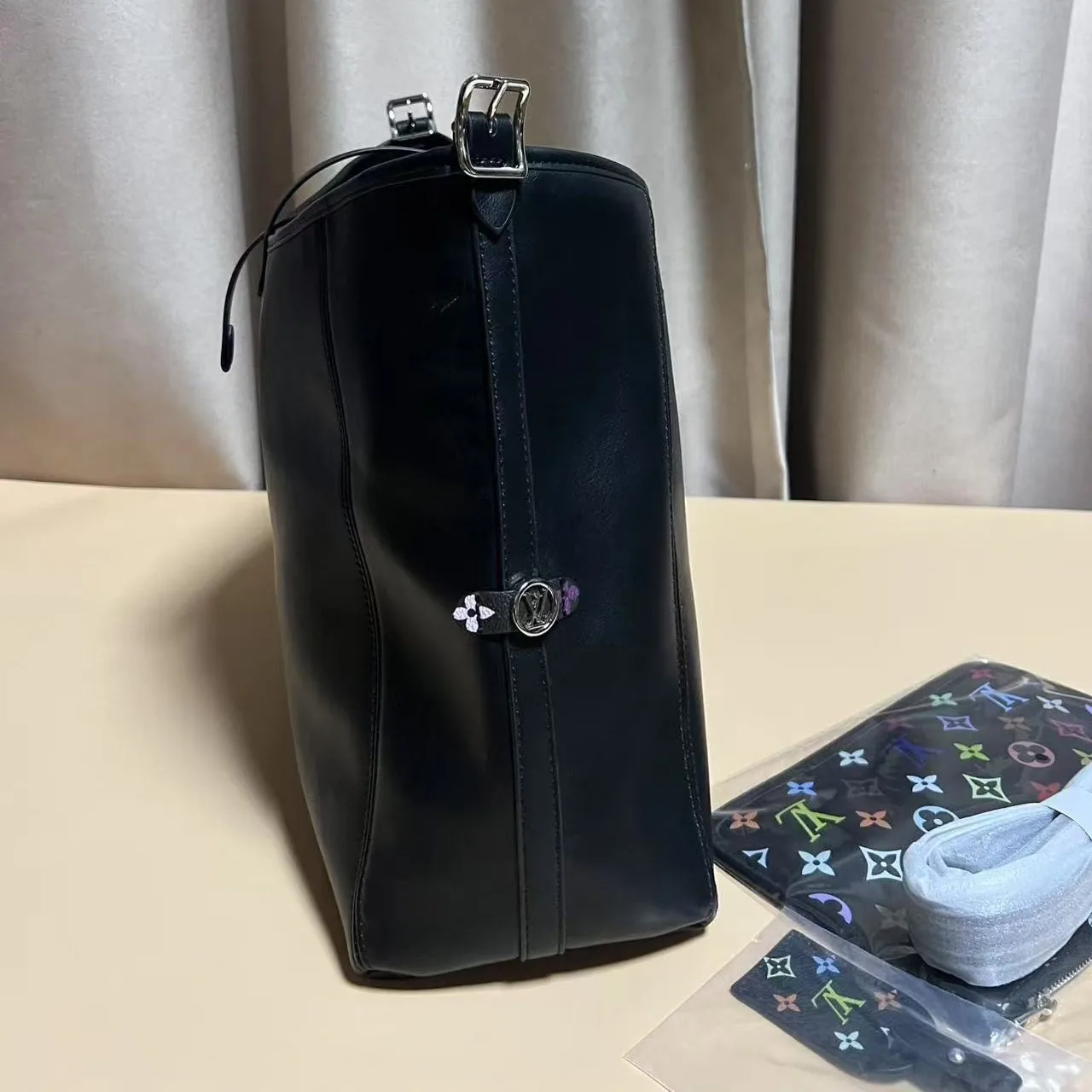 Louis Vuitton LV x TM CarryAll Vibe MM Shoulder Bag / Black Silver Hardware - Image 5