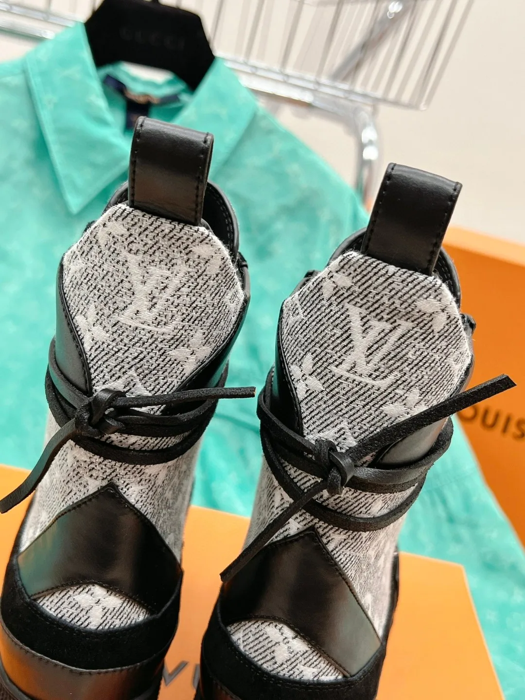 Louis Vuitton Laureate Desert Boots Grey - Image 9