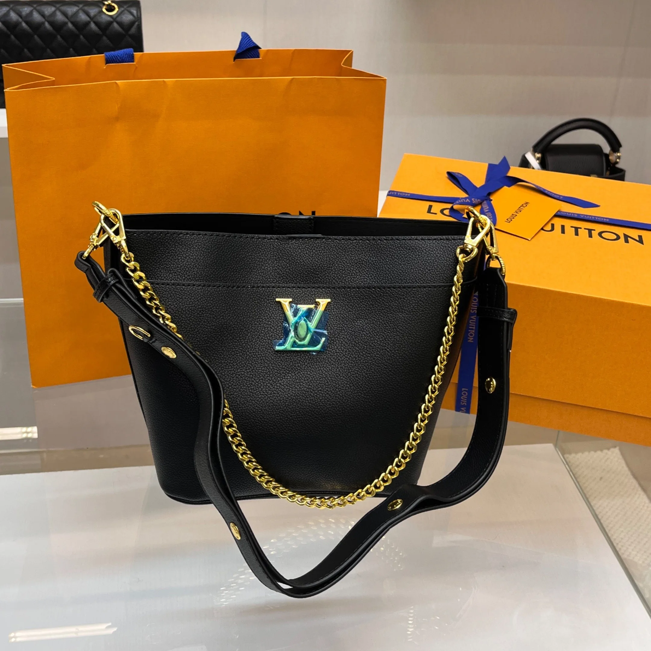 Louis Vuitton Lock And Walk Bag Black - / 8 Inches - Image 4