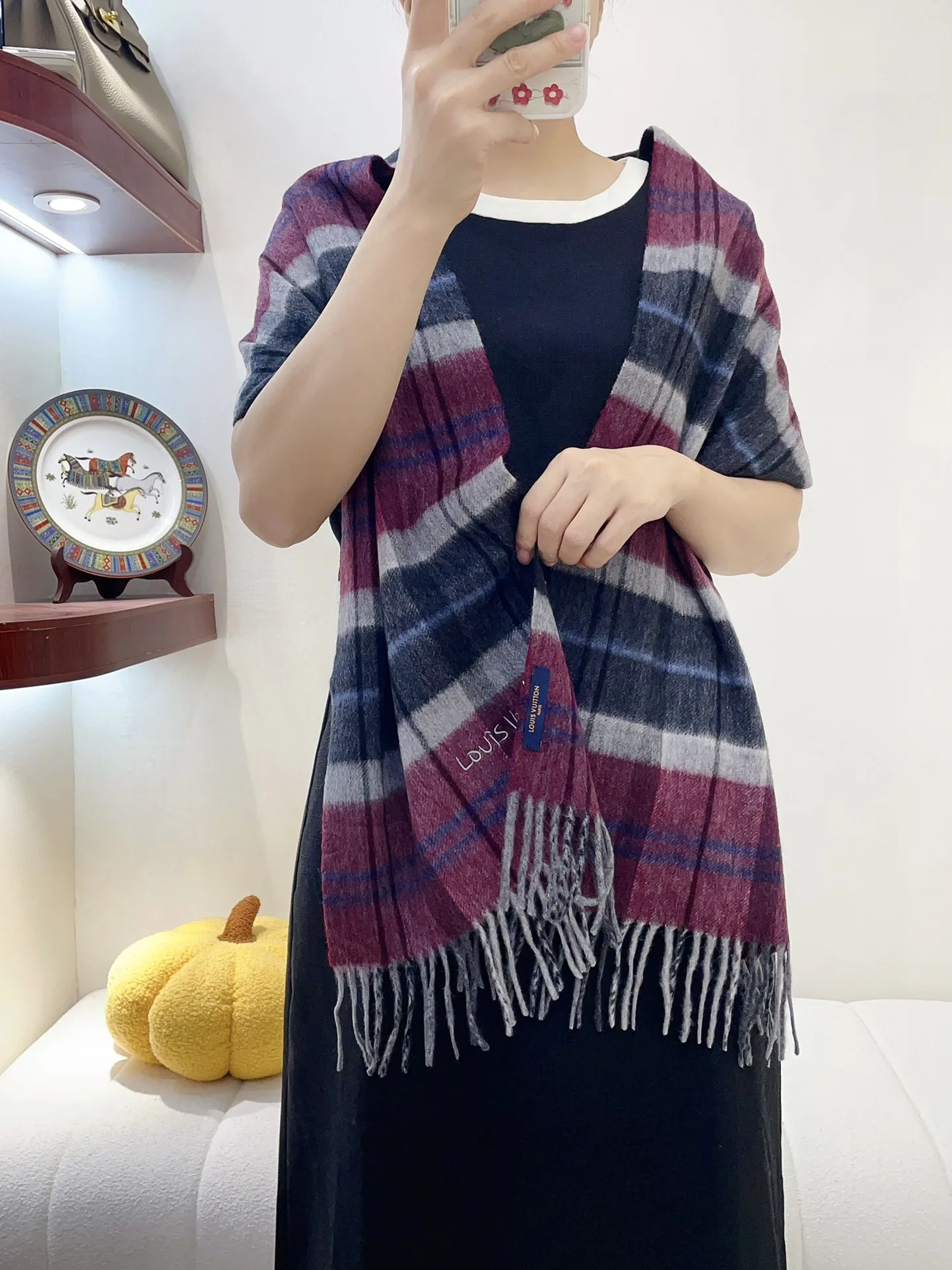 Louis Vuitton Scarf Multicolor - Image 5