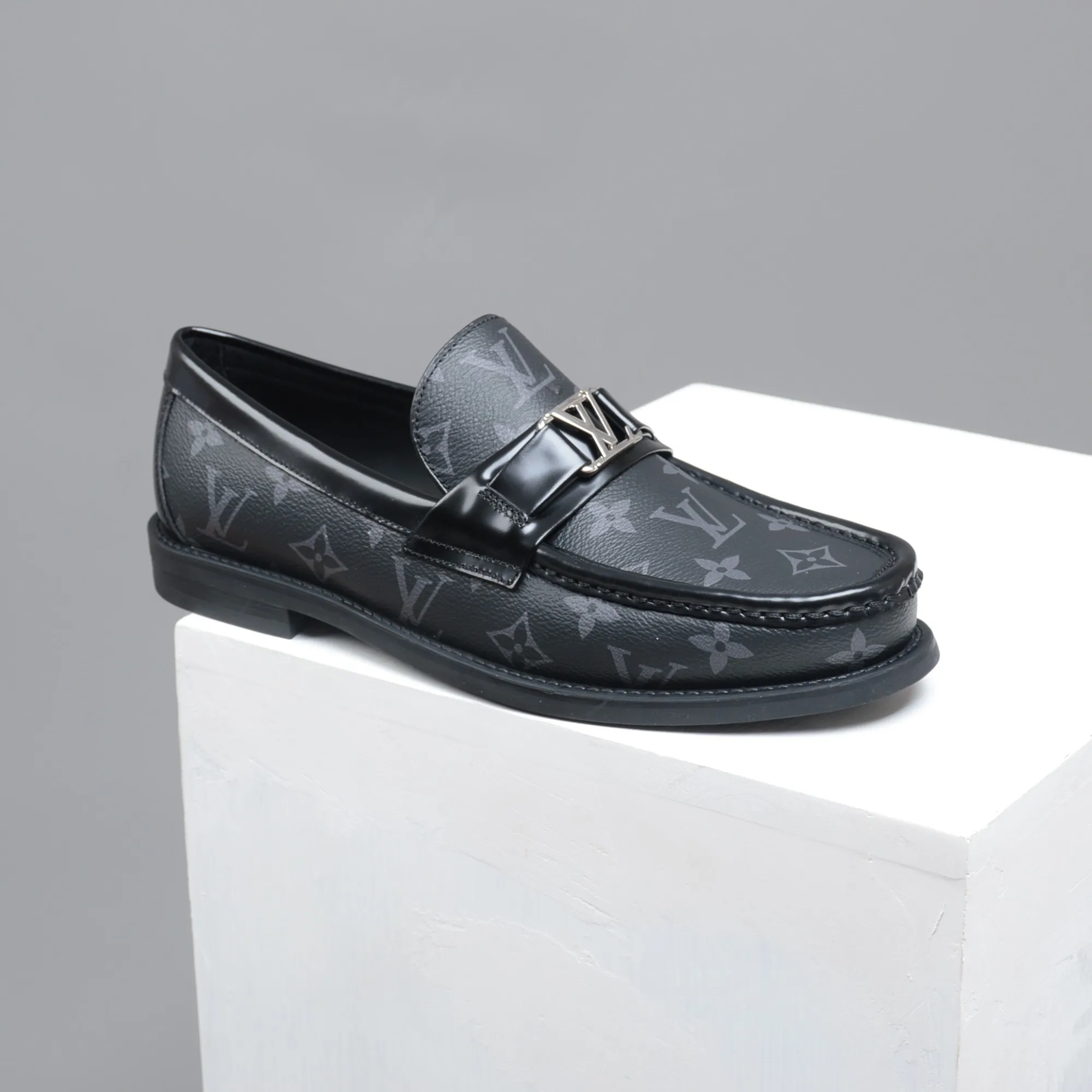 Louis Vuitton Monte Carlo Mocassin in Black Monogram Canvas - Image 5