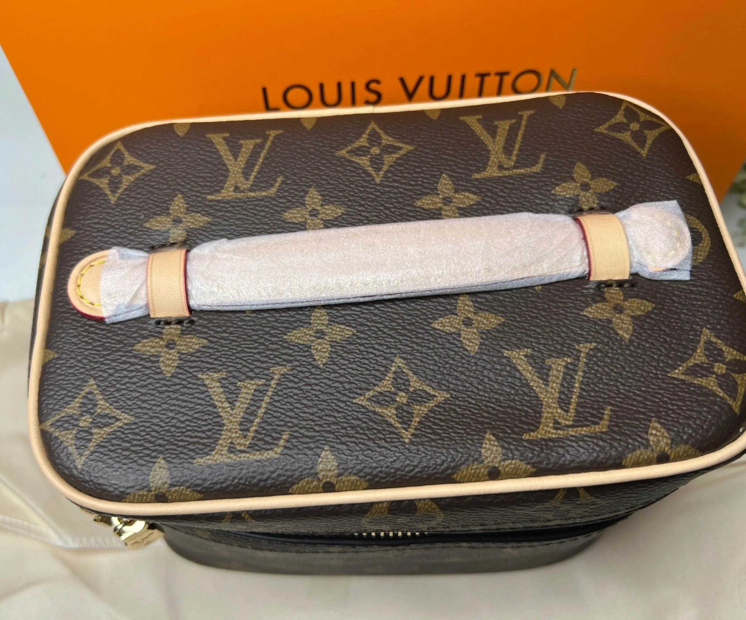 Louis Vuitton Nice Mini Vanity Case / Brown Monogram Gold Hardware - Image 7