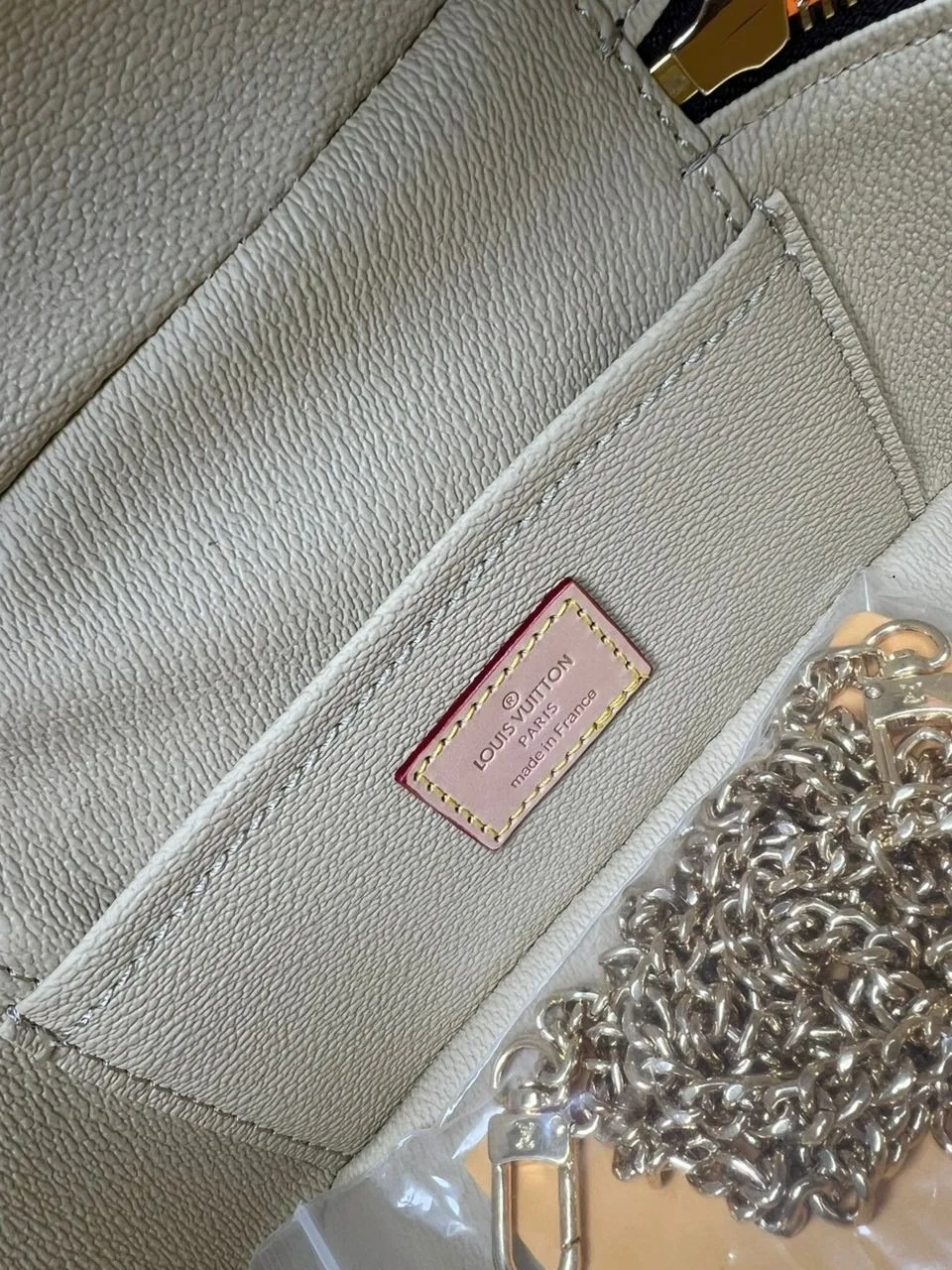 Louis Vuitton Nice Mini Vanity Case / Brown Monogram Gold Hardware - Image 8