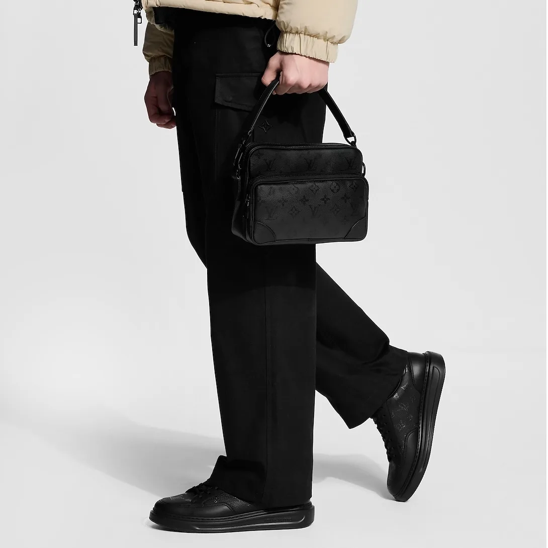 Alternative view of Louis Vuitton Nil Crossbody Bag / Black Monogram Midnight Black Hardware