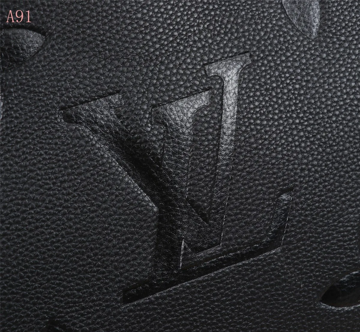 Louis Vuitton Onthego MM Tote Bag / Monogram Empreinte Black Gold Hardware - Image 8