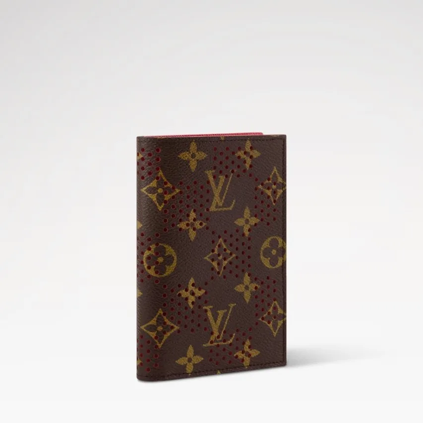 Alternative view of Louis Vuitton Passport Cover / Red Monogram