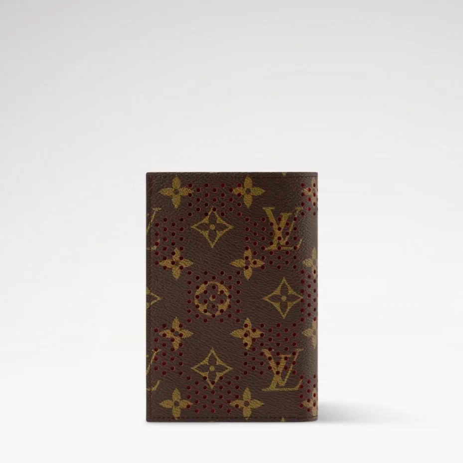 Louis Vuitton Passport Cover / Red Monogram - Image 4