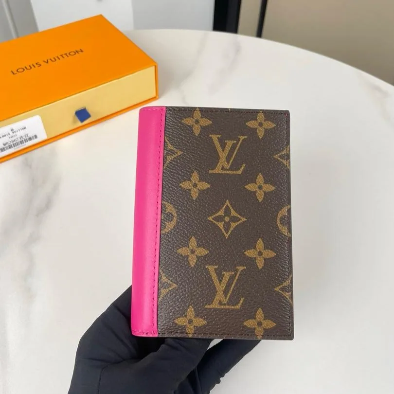 Louis Vuitton Passport Cover Wallet Pink / - Image 5