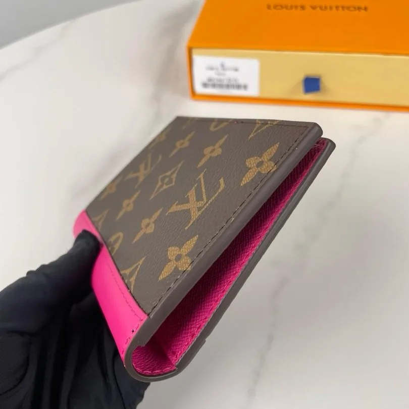 Louis Vuitton Passport Cover Wallet Pink / - Image 6