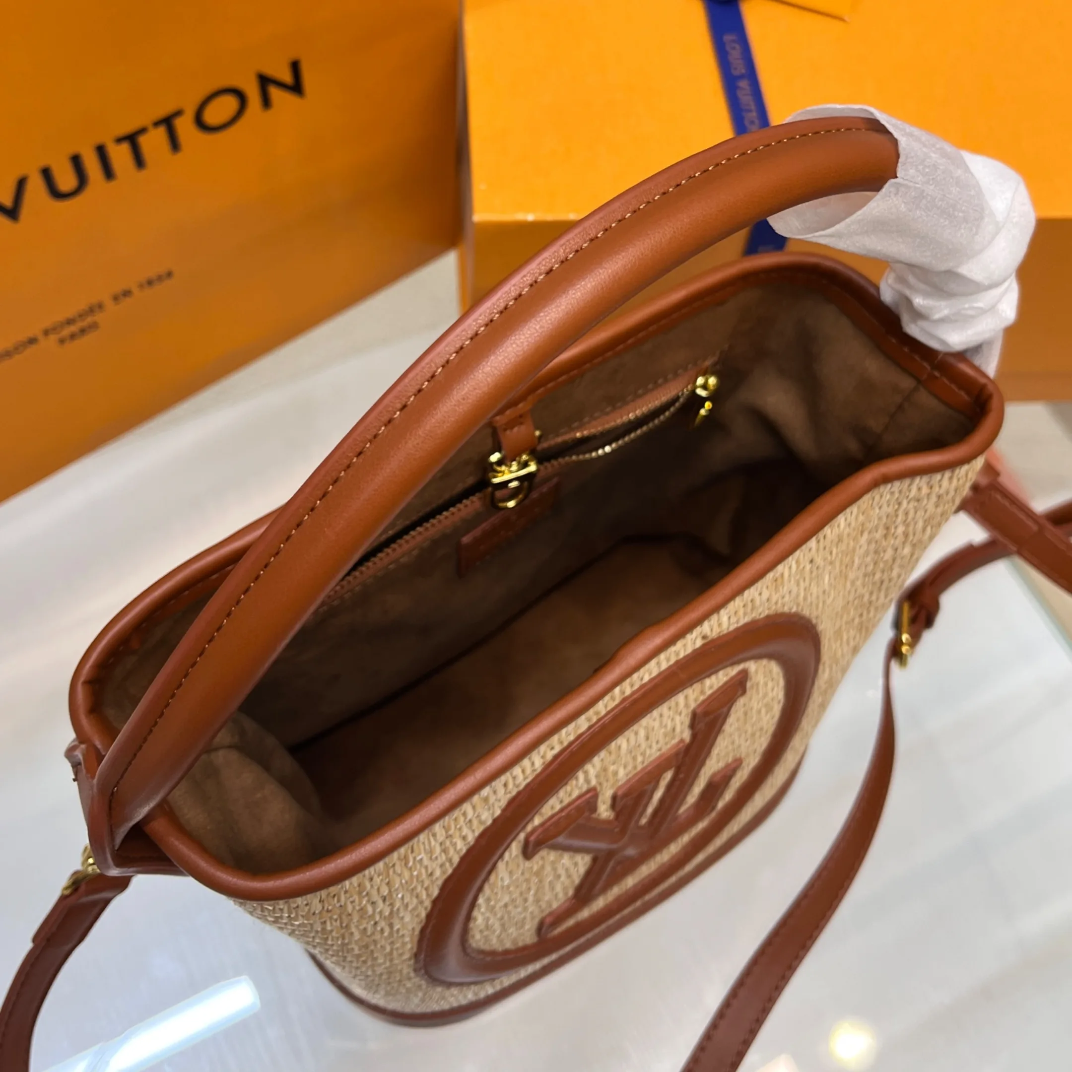 Louis Vuitton Petit Bucket Raffia Beige / LV - Image 10