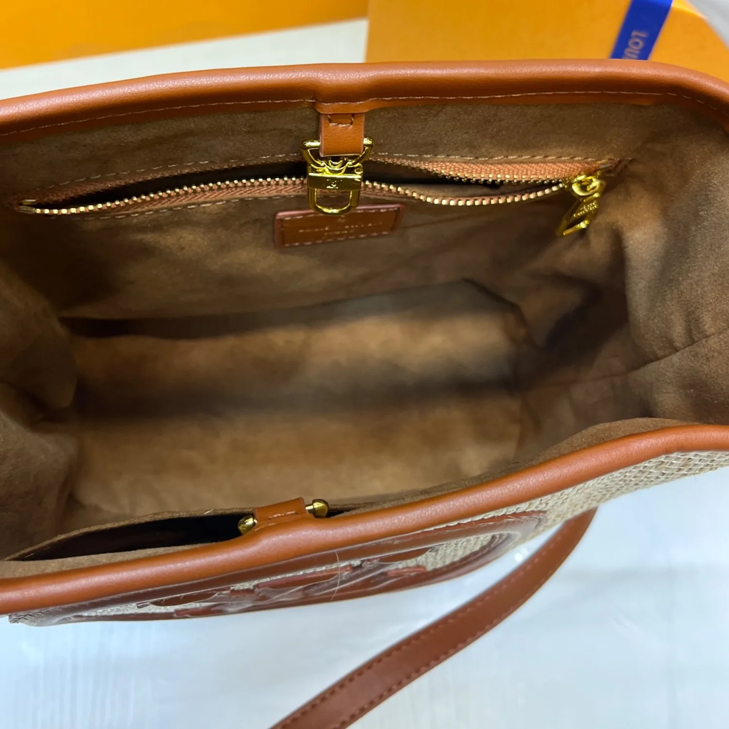 Louis Vuitton Petit Bucket Raffia Beige / LV - Image 9