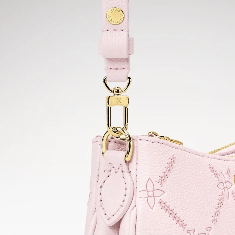 Louis Vuitton Pochette Liv Shoulder Bag / Light Bliss Couture Gold Hardware - Image 6