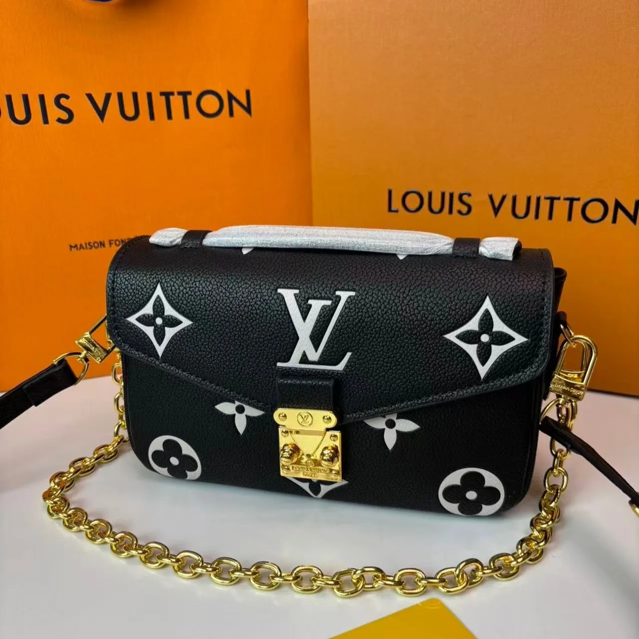 Louis Vuitton Pochette Metis East West Shoulder Bag / Black / Beige Gold Hardware - Image 5