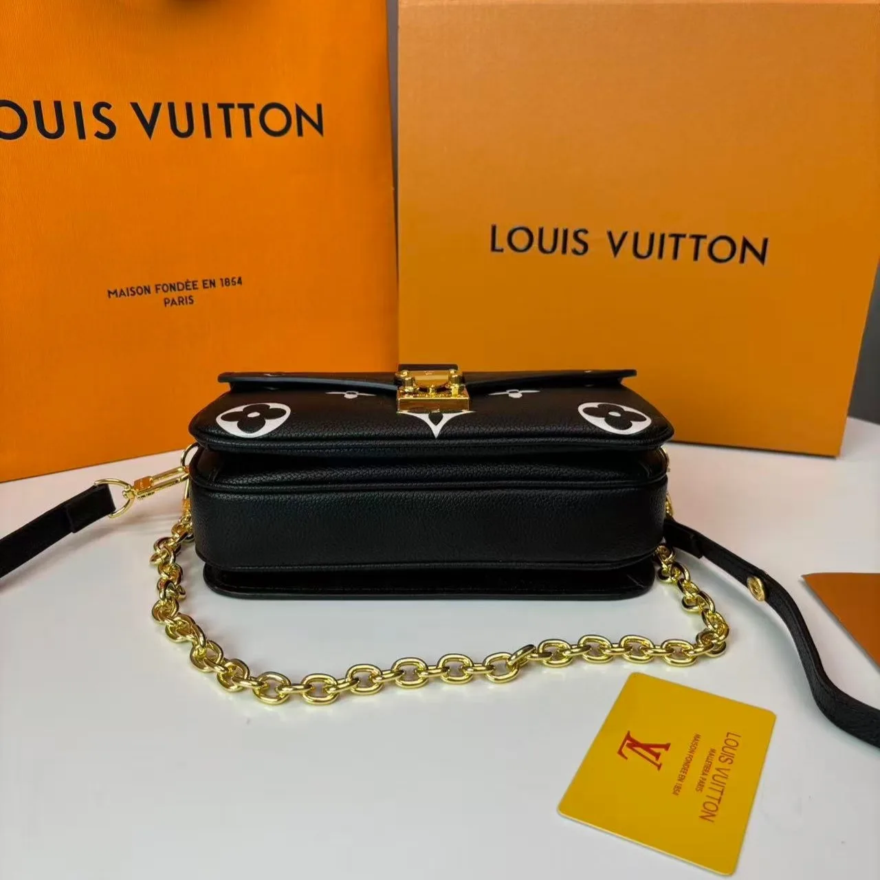 Louis Vuitton Pochette Metis East West Shoulder Bag / Black / Beige Gold Hardware - Image 8