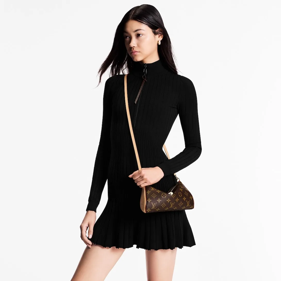 Louis Vuitton Pochette Tirette Shoulder Bag / Brown Monogram Gold Hardware - Image 3