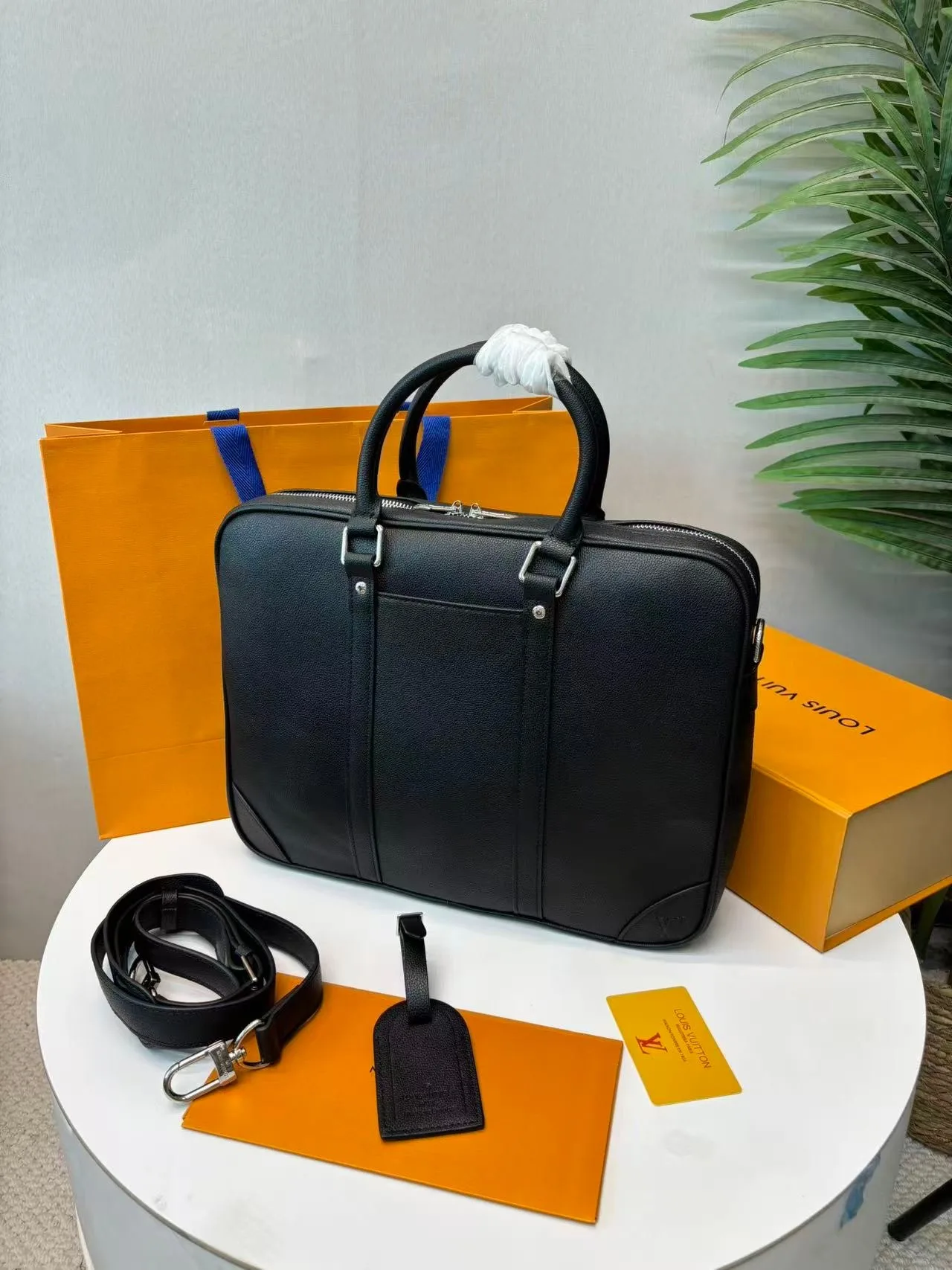 Louis Vuitton Porte-Documents Voyage PM Black / - Image 3