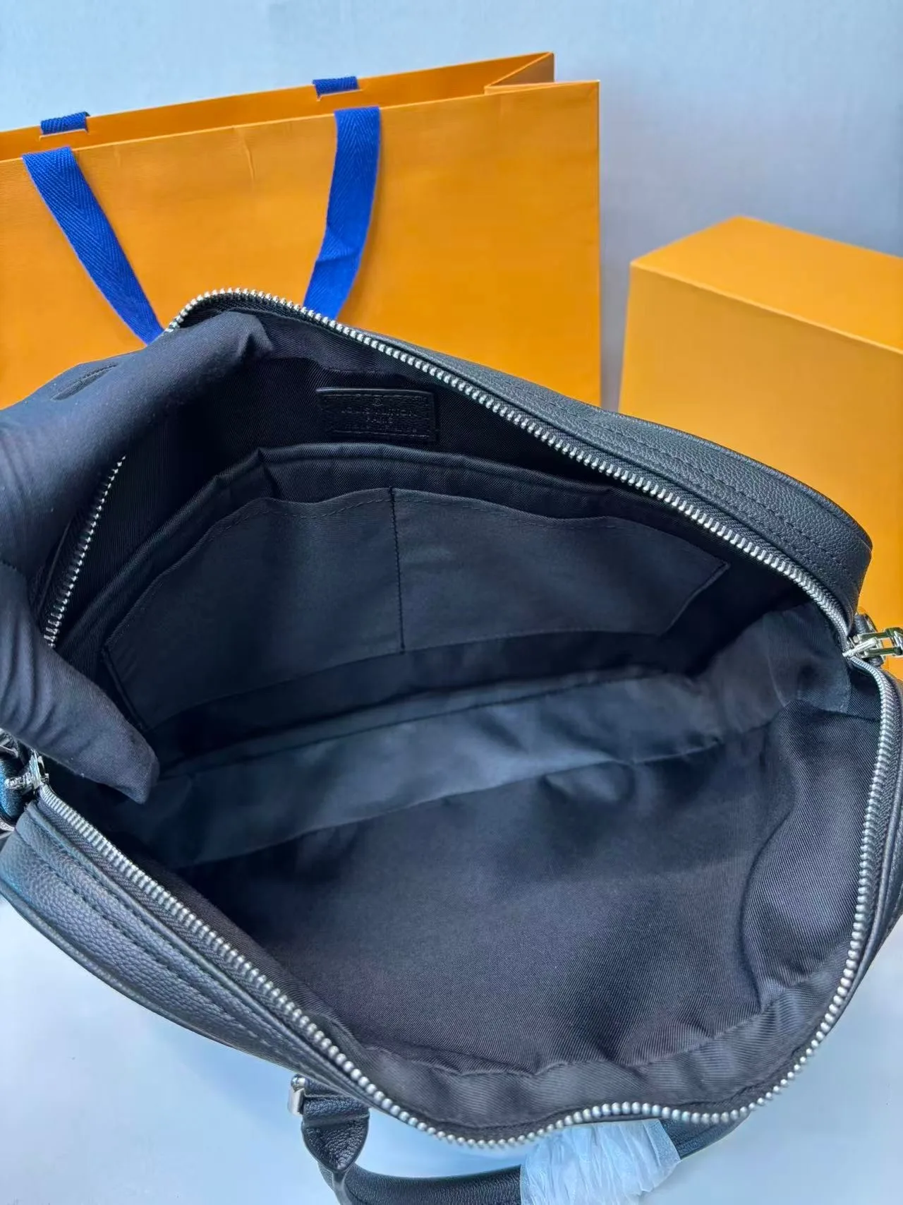 Louis Vuitton Porte-Documents Voyage PM Black / - Image 6
