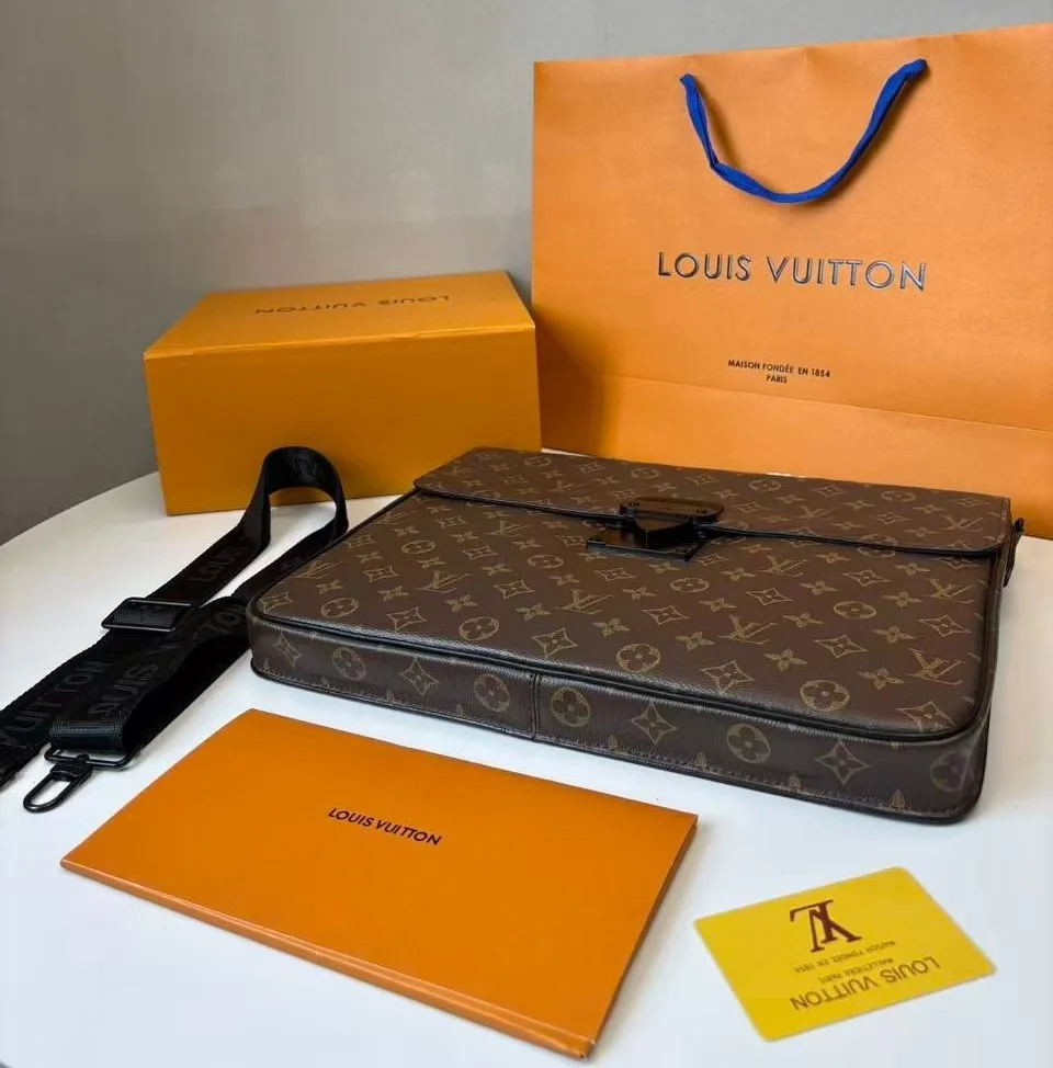 Louis Vuitton S-Lock Briefcase in Monogram Canvas , Shoulder and Crossbody Bag, / - Image 3
