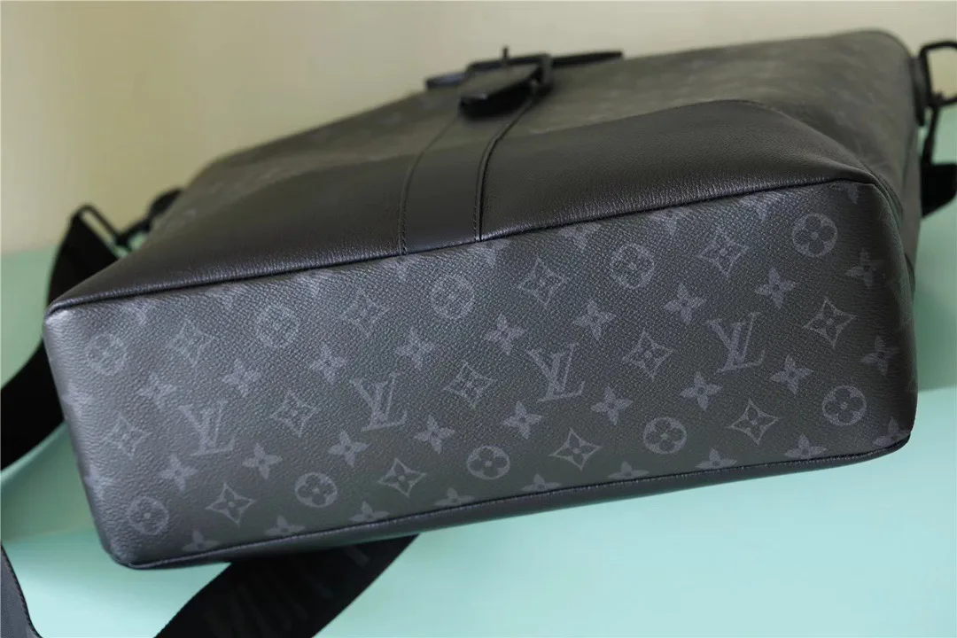 Saumur Tote Monogram Eclipse Black / - Image 8