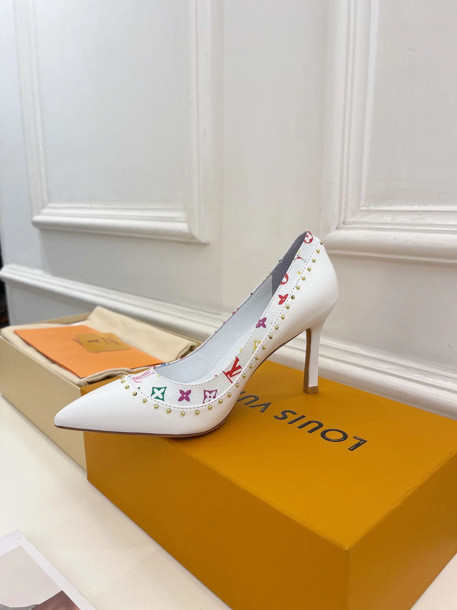 Louis Vuitton Pump White 9.5/ - Image 8