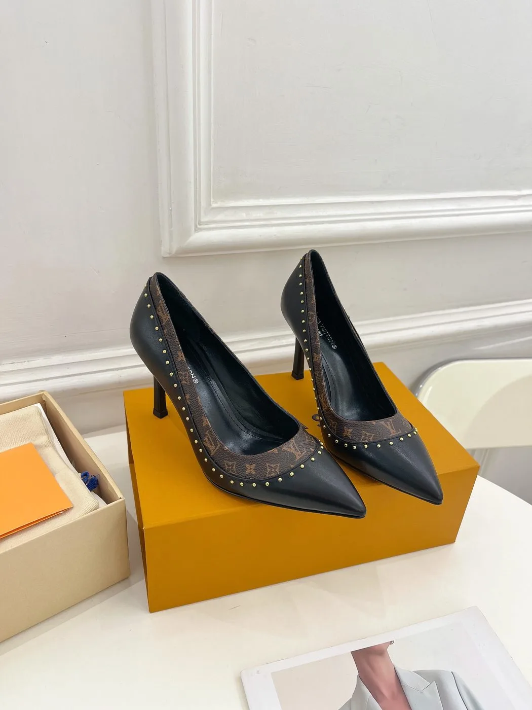 Alternative view of Louis Vuitton Pump Black