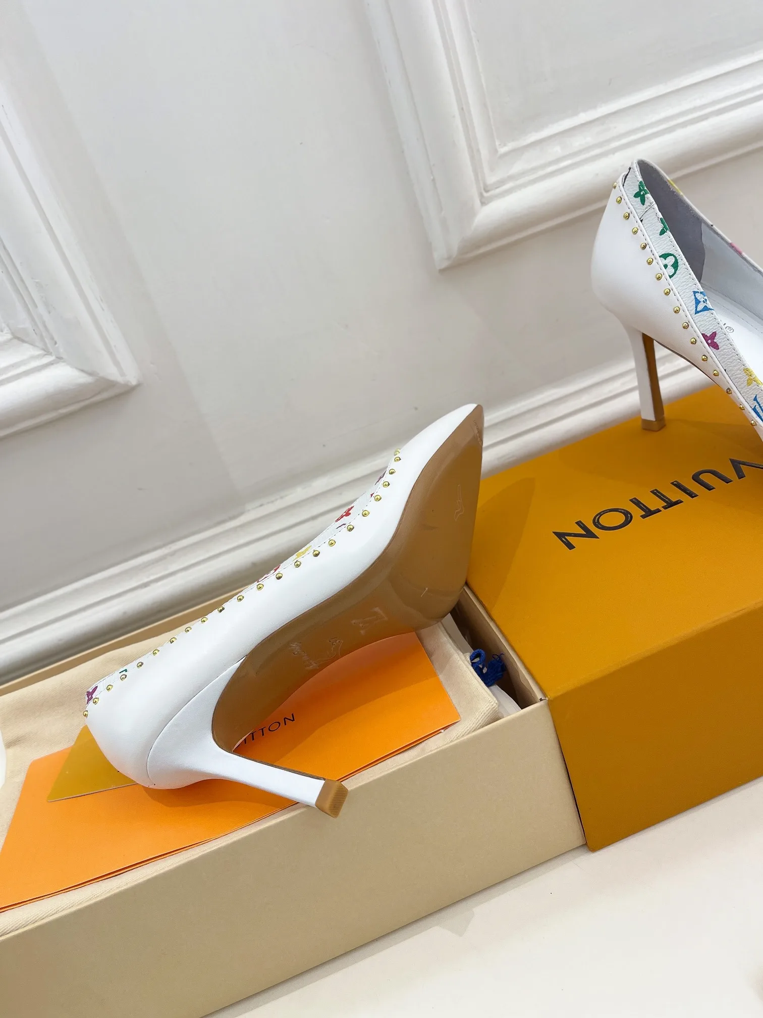 Louis Vuitton Pump White 9.5/ - Image 10