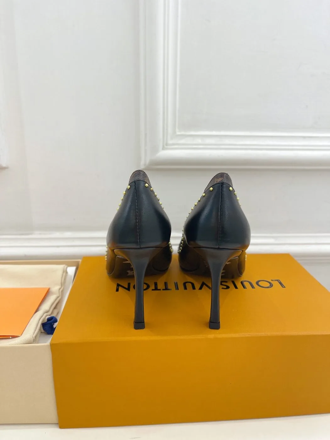 Louis Vuitton Pump Black - Image 4