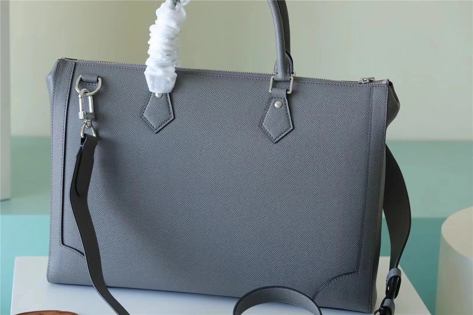 Alternative view of Slim Briefcase Taiga Gray /