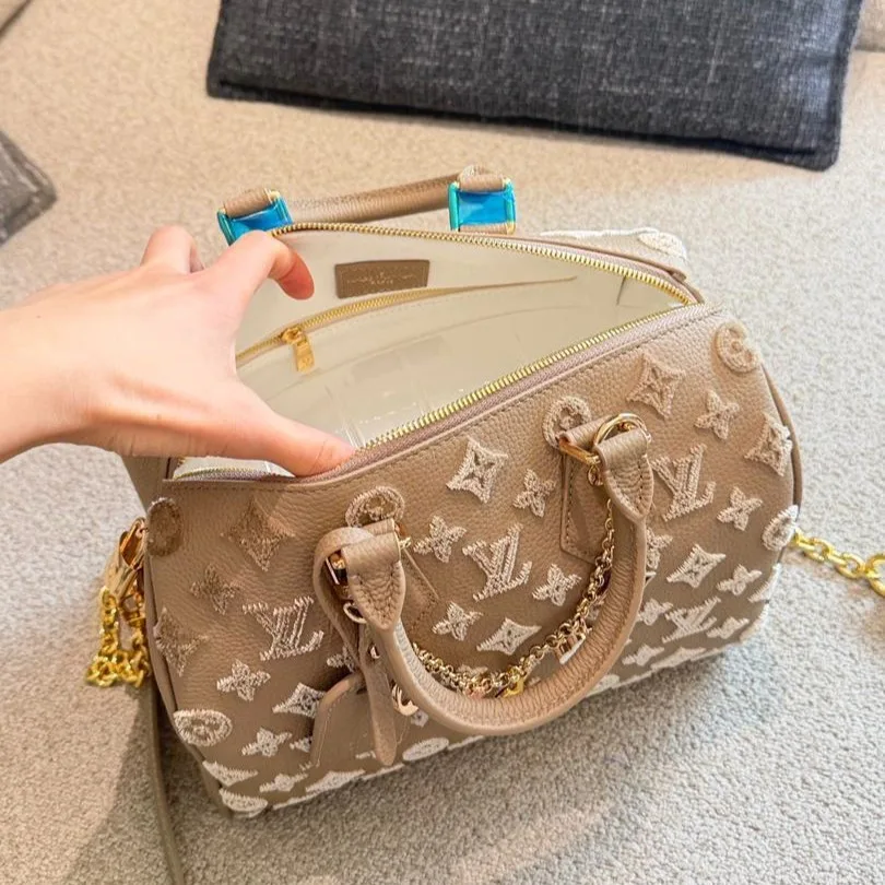 Louis Vuitton Speedy Bandouliere 25 Top Handle Bag / Light Brown - Image 8