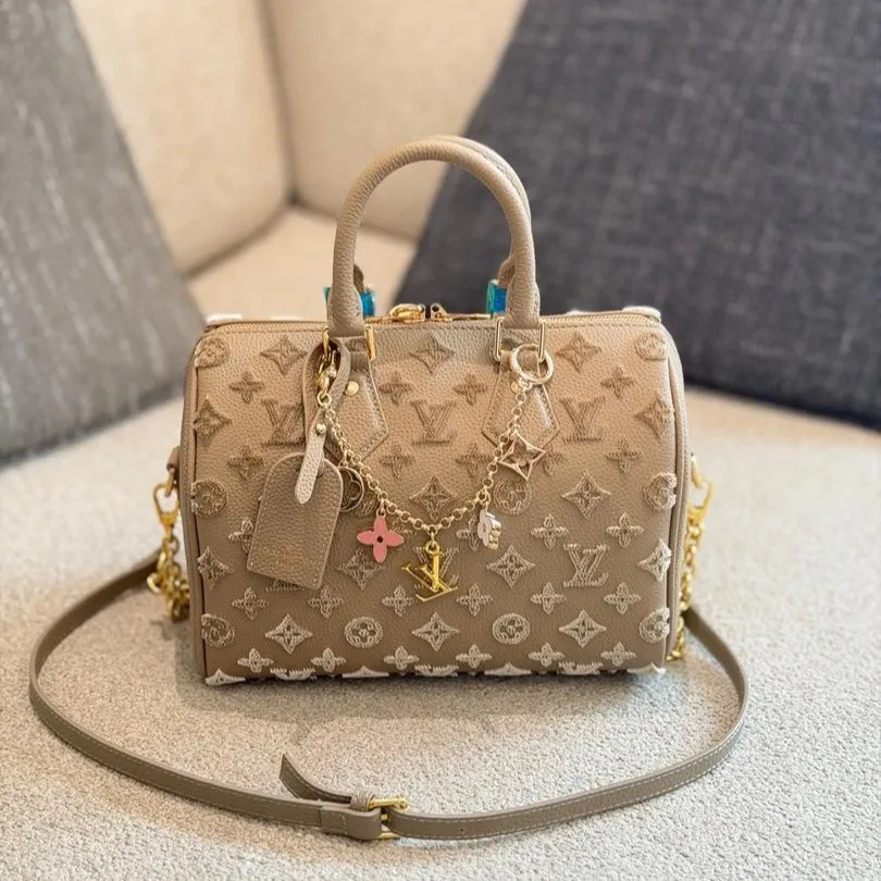 Louis Vuitton Speedy Bandouliere 25 Top Handle Bag / Light Brown - Image 3