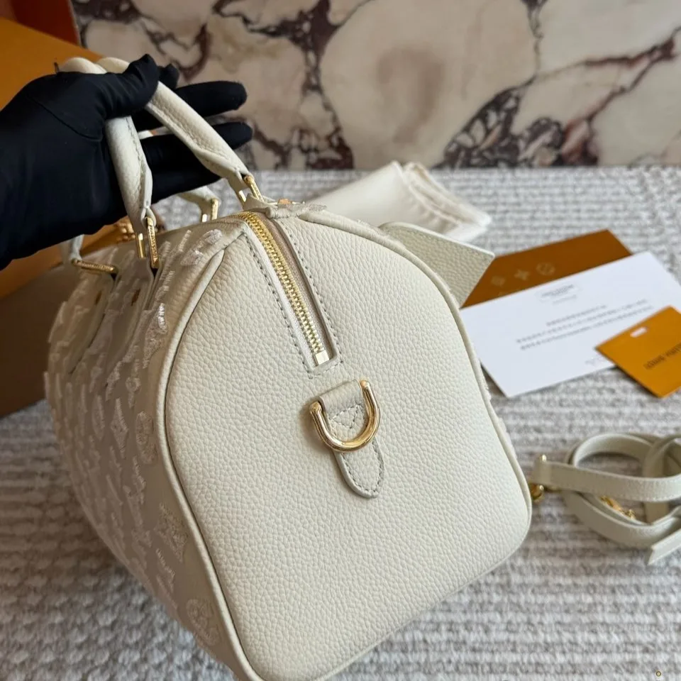 Louis Vuitton Speedy Bandouliere 25 Top Handle Bag / Cream Gold Hardware - Image 5