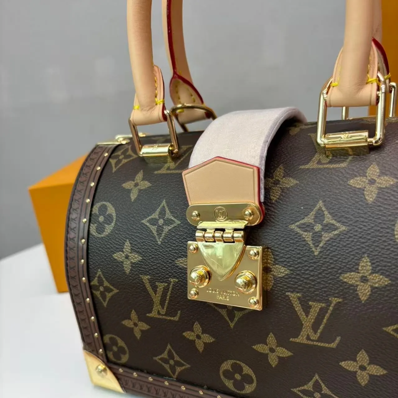 Louis Vuitton Speedy Trunk 20 Top Handle Bag / Monogram Brown Gold Hardware - Image 9