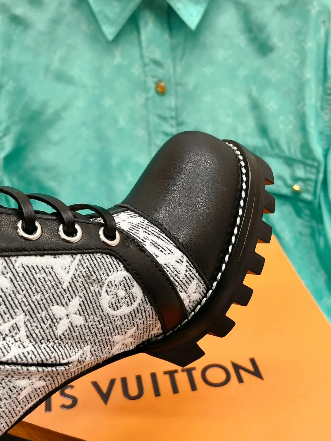 Louis Vuitton Star Trail Ankle Boots Grey 1AB2XH - Image 6