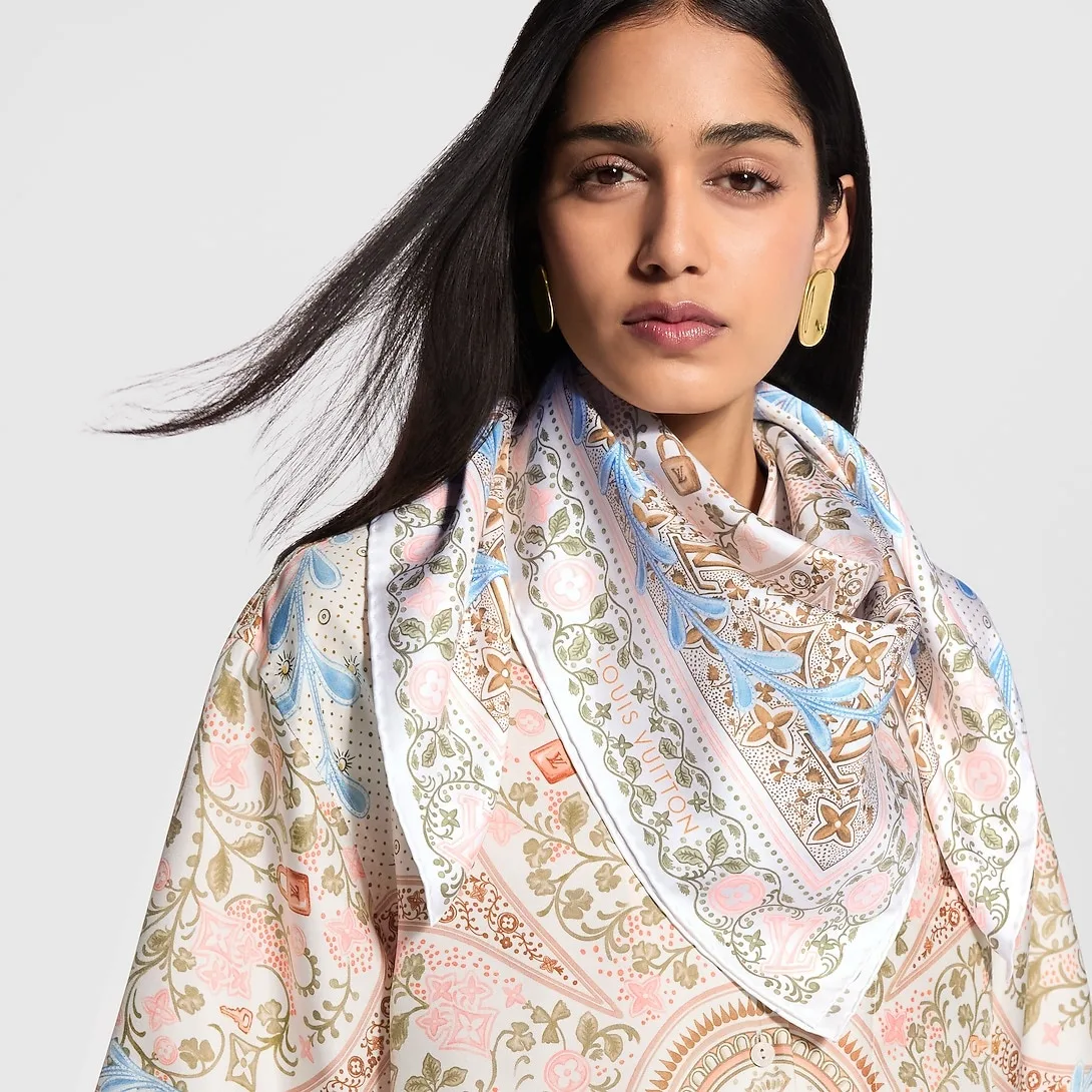Louis Vuitton Summer Garden Shawl Beige - Image 3